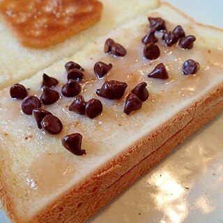 無花果ジャムとチョコチップのミルキートースト